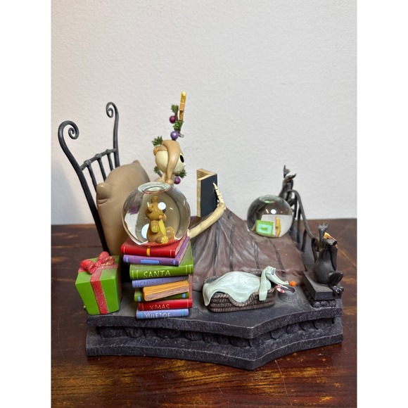 Disney Nightmare Before Christmas Jack Skellington Zero Bed Scene Sculpture - Picture 2 of 12